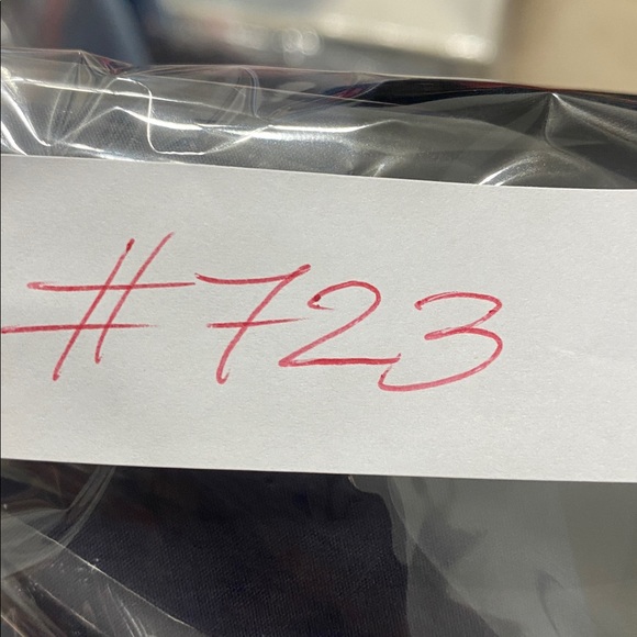 NWT URBAN BY ALEMBIKA URBAN DOTS
BUTTON DOWN SHIRT, NAVY - Picture 14 of 14